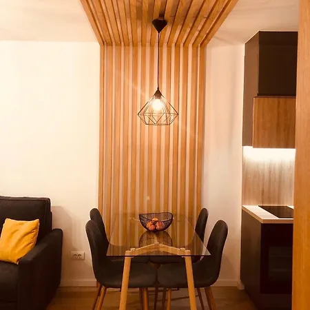 Apartment Rest *