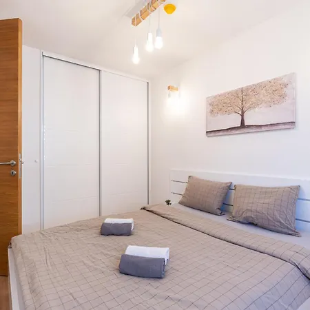 Апартаменты Rest Яхорина